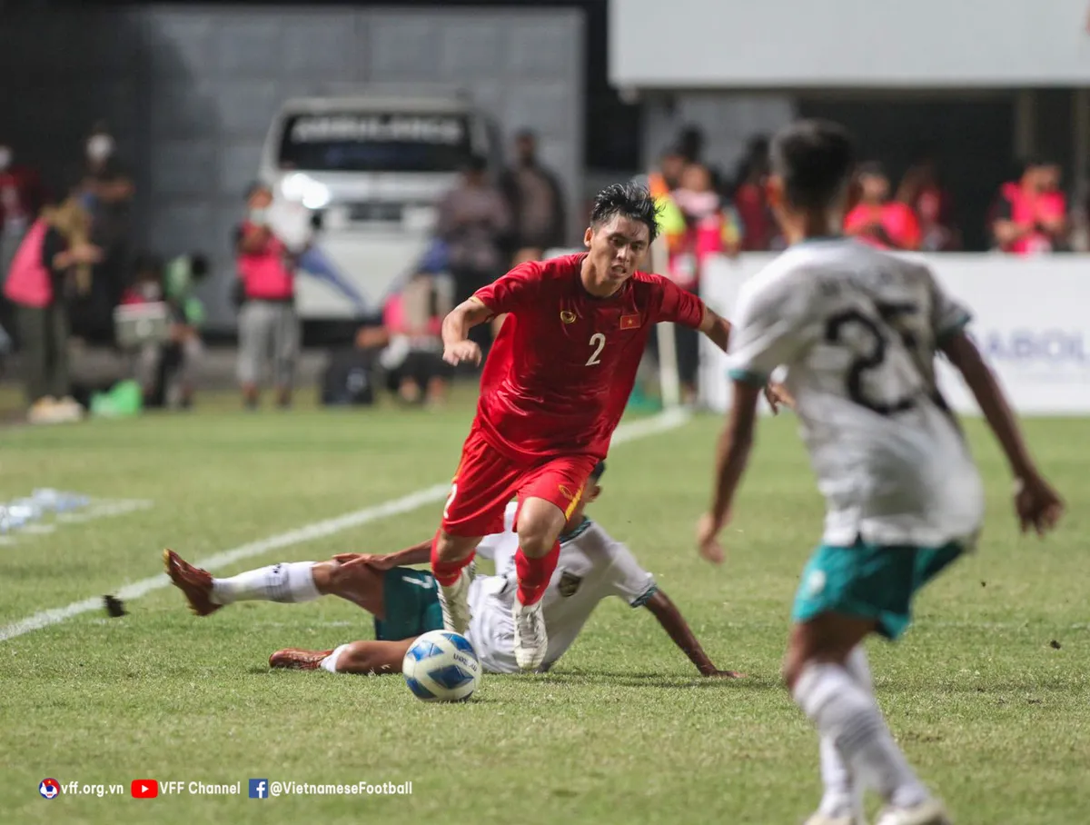 Thua 0-1 trong trận chung kết, U16 Việt Nam giành HCB tại giải U16 Đông Nam Á 2022 - Ảnh 2. Thua 0-1 trong trận chung kết, U16 Việt Nam giành HCB tại giải U16 Đông Nam Á 2022 - Ảnh 2.