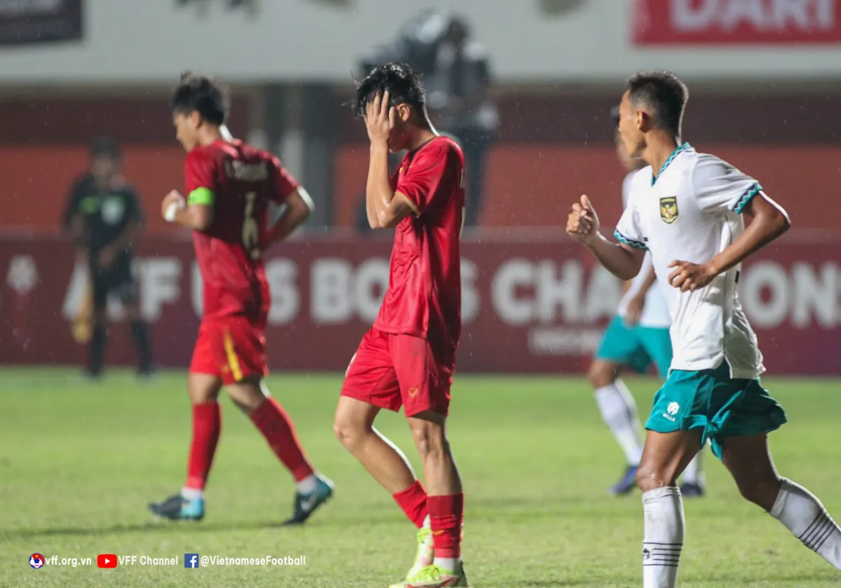 Thua 0-1 trong trận chung kết, U16 Việt Nam giành HCB tại giải U16 Đông Nam Á 2022 - Ảnh 12. Thua 0-1 trong trận chung kết, U16 Việt Nam giành HCB tại giải U16 Đông Nam Á 2022 - Ảnh 12.