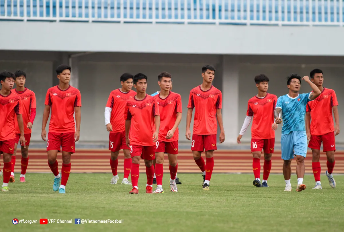 U16 Việt Nam hoàn thành buổi tập cuối cùng trước trận chung kết với U16 Indonesia - Ảnh 5. U16 Việt Nam hoàn thành buổi tập cuối cùng trước trận chung kết với U16 Indonesia - Ảnh 5.