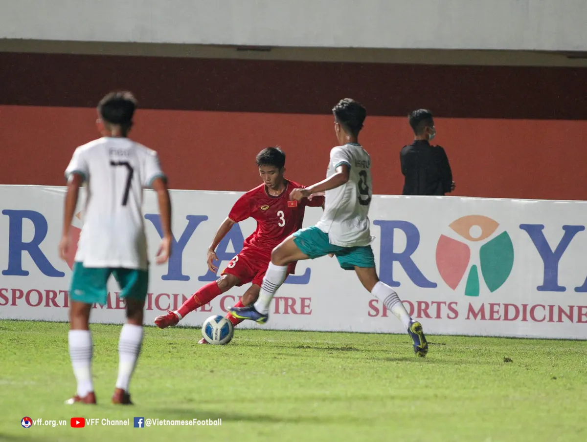 Thua 0-1 trong trận chung kết, U16 Việt Nam giành HCB tại giải U16 Đông Nam Á 2022 - Ảnh 6. Thua 0-1 trong trận chung kết, U16 Việt Nam giành HCB tại giải U16 Đông Nam Á 2022 - Ảnh 6.