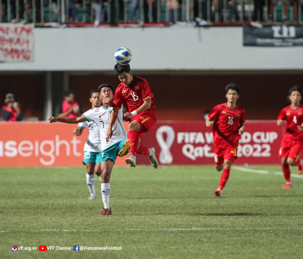 Thua 0-1 trong trận chung kết, U16 Việt Nam giành HCB tại giải U16 Đông Nam Á 2022 - Ảnh 8. Thua 0-1 trong trận chung kết, U16 Việt Nam giành HCB tại giải U16 Đông Nam Á 2022 - Ảnh 8.