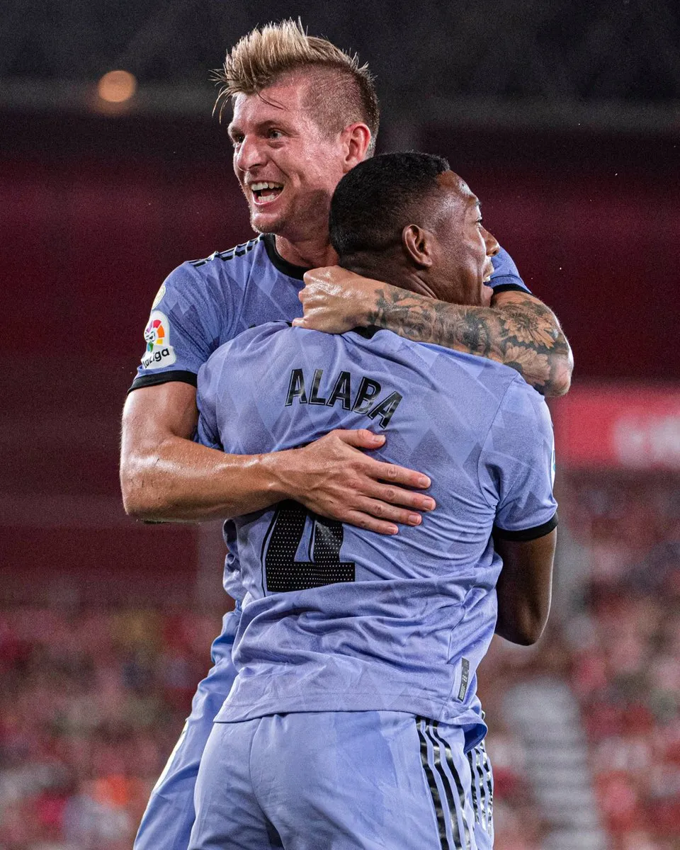 Real Madrid ngược dòng thắng kịch tính Almeira - Ảnh 1. Real Madrid ngược dòng thắng kịch tính Almeira - Ảnh 1.