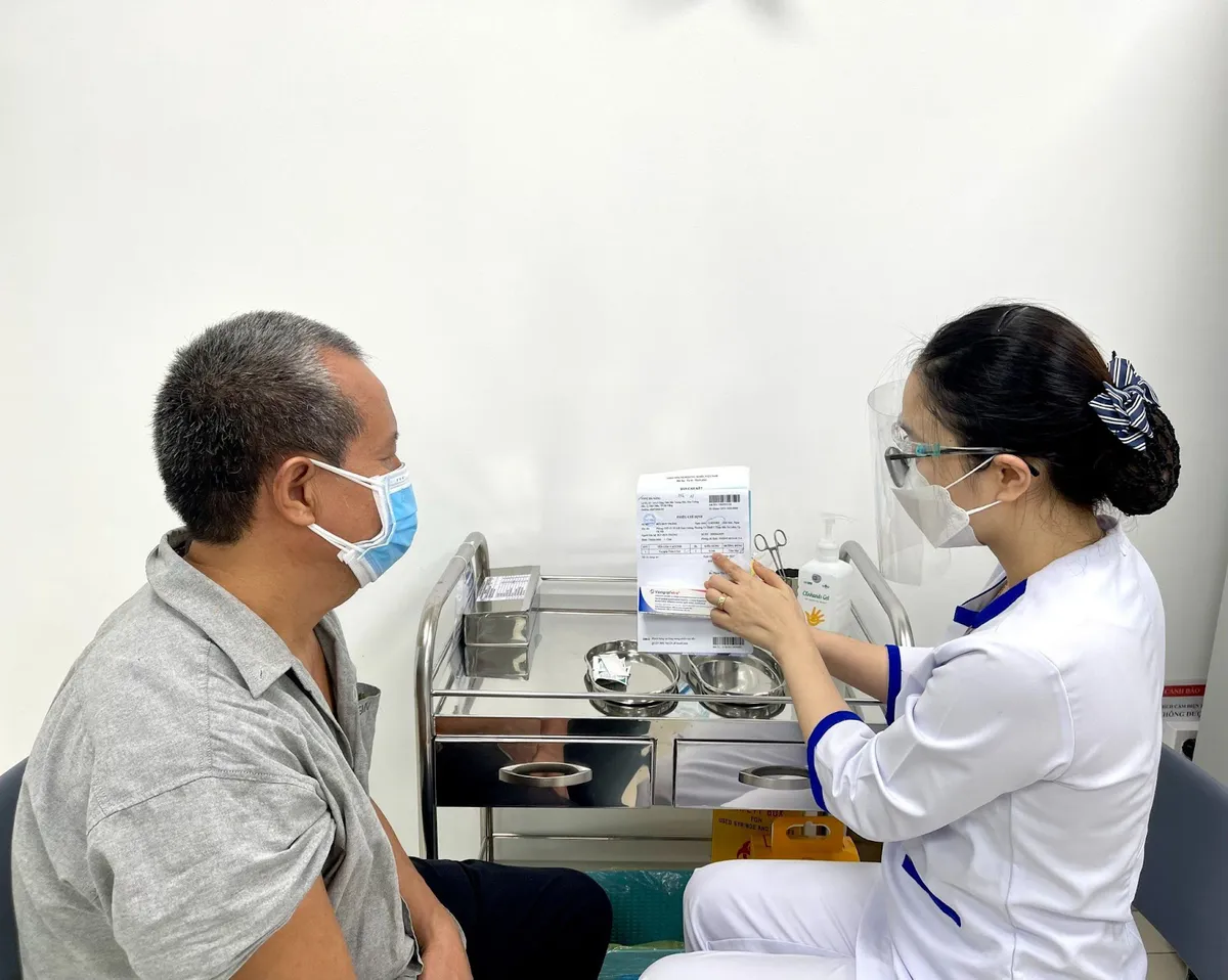 Bảo vệ phổi trước sự nguy hiểm trở lại của COVID-19 - Ảnh 2. Bảo vệ phổi trước sự nguy hiểm trở lại của COVID-19 - Ảnh 2.