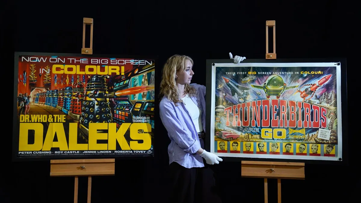 &Aacute;p ph&iacute;ch c&aacute;c bộ phim đ&igrave;nh đ&aacute;m được mang b&aacute;n đấu gi&aacute; - Ảnh 3.