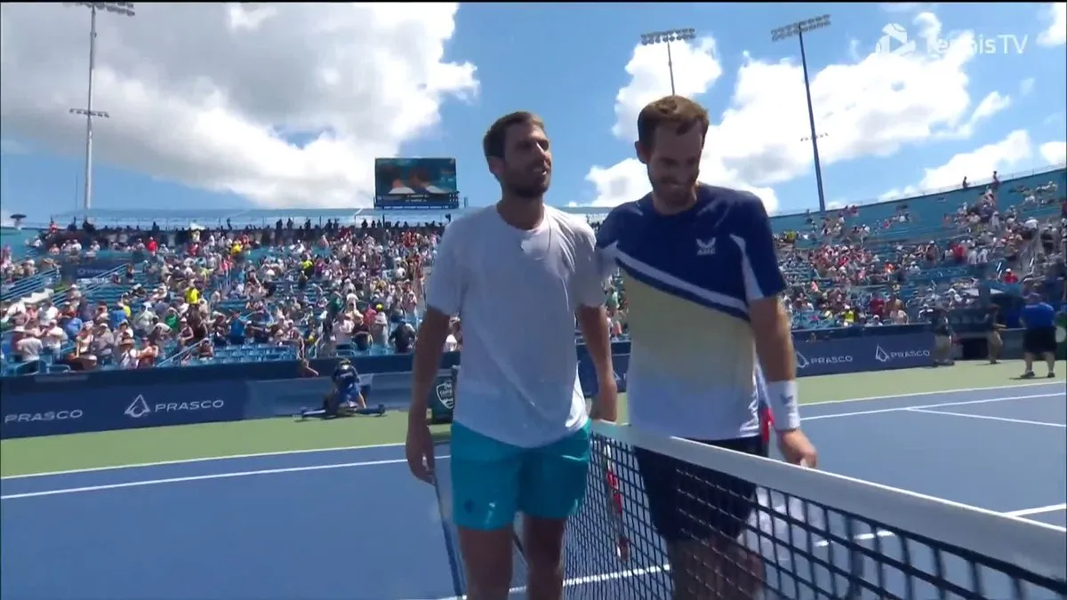 Andy Murray dừng bước tại vòng 2 đơn nam giải quần vợt Cincinnati mở rộng - Ảnh 3. Andy Murray dừng bước tại vòng 2 đơn nam giải quần vợt Cincinnati mở rộng - Ảnh 3.