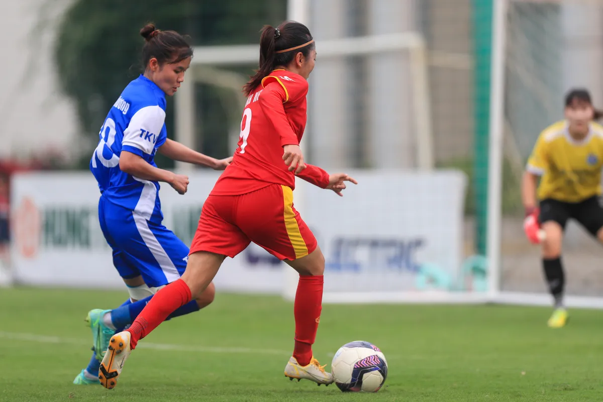 Đánh bại Than KSVN, TP.HCM I vào chung kết giải bóng đá Nữ Cúp Quốc gia 2022 - Ảnh 1. Đánh bại Than KSVN, TP.HCM I vào chung kết giải bóng đá Nữ Cúp Quốc gia 2022 - Ảnh 1.
