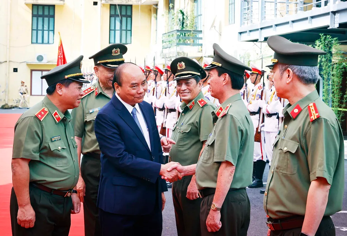 Chủ động phát hiện, xử lý kịp thời những dấu hiệu vi phạm pháp luật về an ninh kinh tế - Ảnh 3.