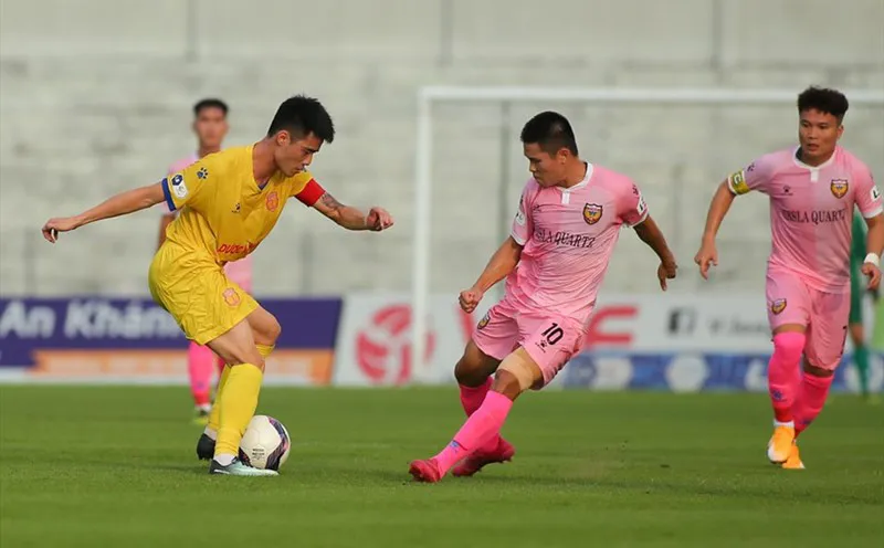 Vòng 13 V.League 2022: HAGL tiếp đón CLB Hải Phòng, Hồng Lĩnh Hà Tĩnh tiếp CLB Nam Định - Ảnh 2. Vòng 13 V.League 2022: HAGL tiếp đón CLB Hải Phòng, Hồng Lĩnh Hà Tĩnh tiếp CLB Nam Định - Ảnh 2.