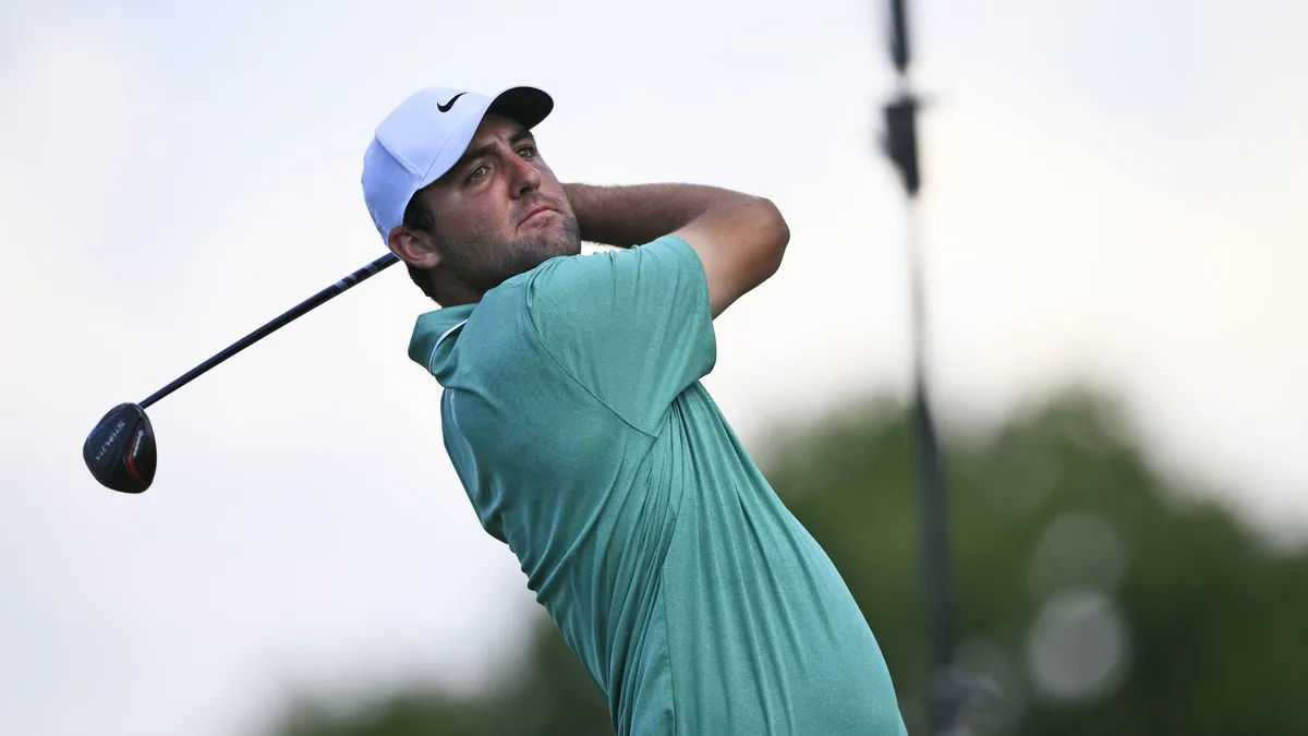 Adam Scott dẫn đầu sau vòng 2 giải golf BMW Championship - Ảnh 1. Adam Scott dẫn đầu sau vòng 2 giải golf BMW Championship - Ảnh 1.