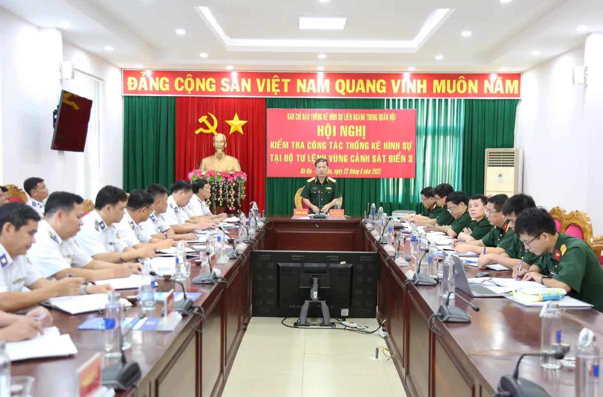 Kiểm tra thực hiện công tác thống kê hình sự tại Bộ Tư lệnh Vùng Cảnh sát biển 3 - Ảnh 2.