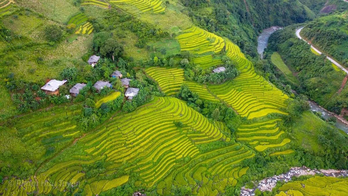 Huyện Bảo Lạc, Cao Bằng tổ chức Tuần văn hóa, thể thao, du lịch - Chợ tình Phong Lưu - Ảnh 1.