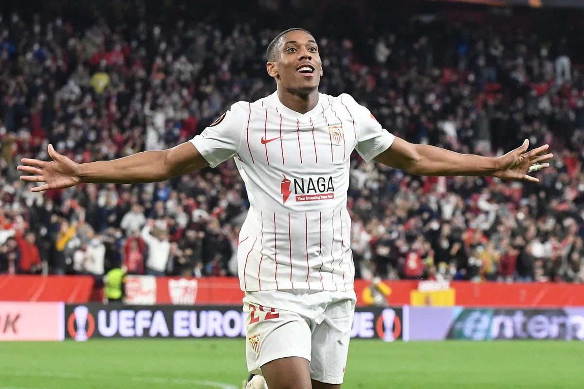 Martial sắp được Manchester United gia hạn hợp đồng - Ảnh 1. Martial sắp được Manchester United gia hạn hợp đồng - Ảnh 1.