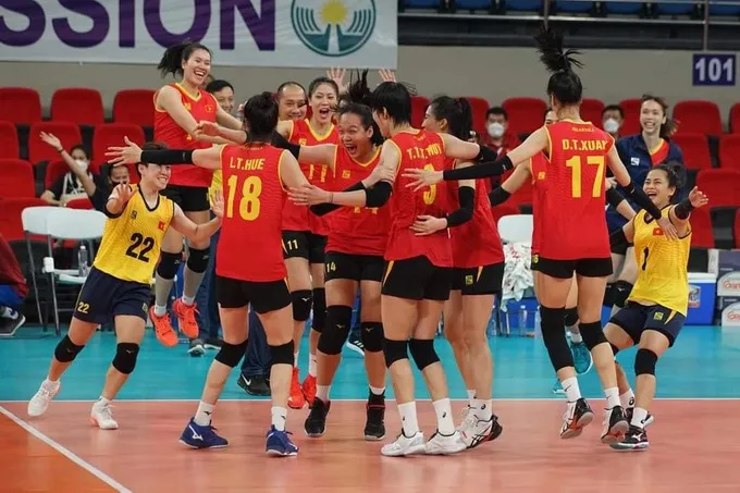 ĐT bóng chuyền nữ Việt Nam vào bán kết AVC Cup 2022 - Ảnh 1. ĐT bóng chuyền nữ Việt Nam vào bán kết AVC Cup 2022 - Ảnh 1.