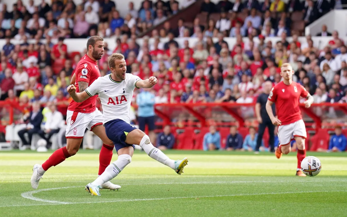 Harry Kane lập cú đúp, Tottenham vươn lên thứ 3 Ngoại hạng Anh - Ảnh 1. Harry Kane lập cú đúp, Tottenham vươn lên thứ 3 Ngoại hạng Anh - Ảnh 1.
