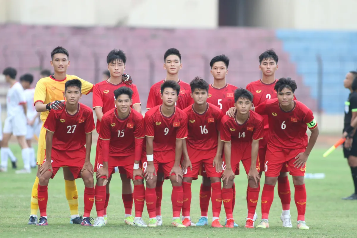 Thắng U16 Philippines 5-0, U16 Việt Nam tạo lợi thế trong cuộc đua vào bán kết - Ảnh 3. Thắng U16 Philippines 5-0, U16 Việt Nam tạo lợi thế trong cuộc đua vào bán kết - Ảnh 3.