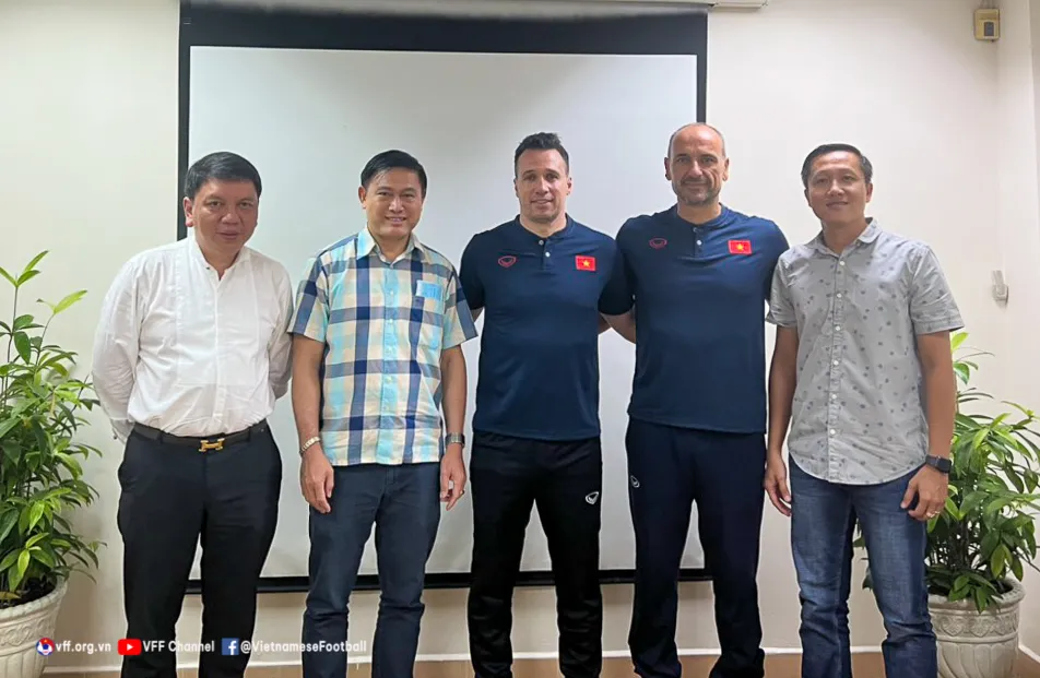 Tân HLV Giustozzi Diego Raul và kế hoạch với ĐT Futsal Việt Nam - Ảnh 1. Tân HLV Giustozzi Diego Raul và kế hoạch với ĐT Futsal Việt Nam - Ảnh 1.