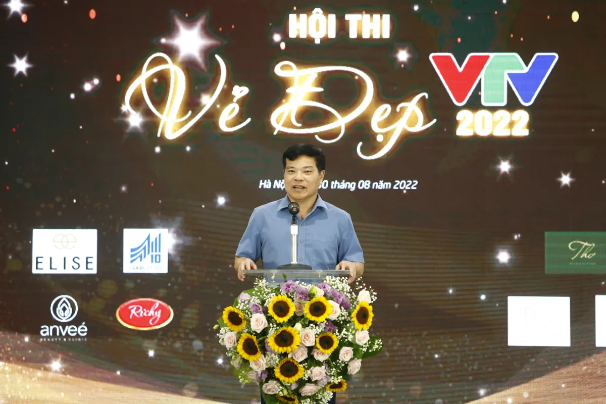 Vẻ đẹp VTV 2022: Thí sinh tỏa sáng với trang phục công sở - Ảnh 1.