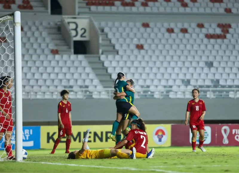 ĐT nữ U18 Việt Nam hoàn tất hành trình với tấm Huy chương Bạc - Ảnh 3. ĐT nữ U18 Việt Nam hoàn tất hành trình với tấm Huy chương Bạc - Ảnh 3.