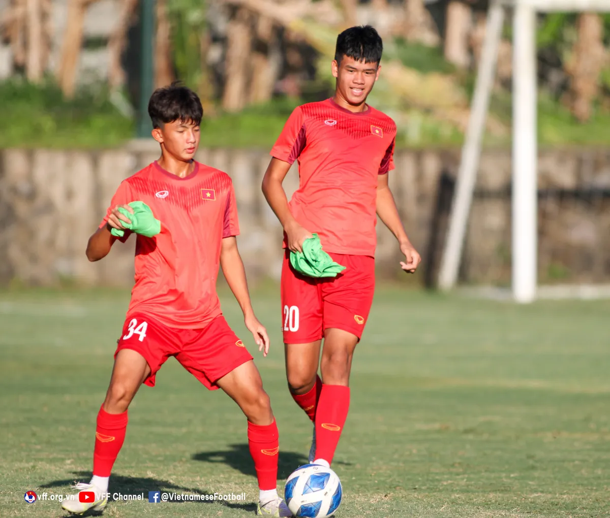 U16 Việt Nam chuẩn bị cho trận tranh ngôi nhất bảng với U16 Indonesia - Ảnh 4. U16 Việt Nam chuẩn bị cho trận tranh ngôi nhất bảng với U16 Indonesia - Ảnh 4.
