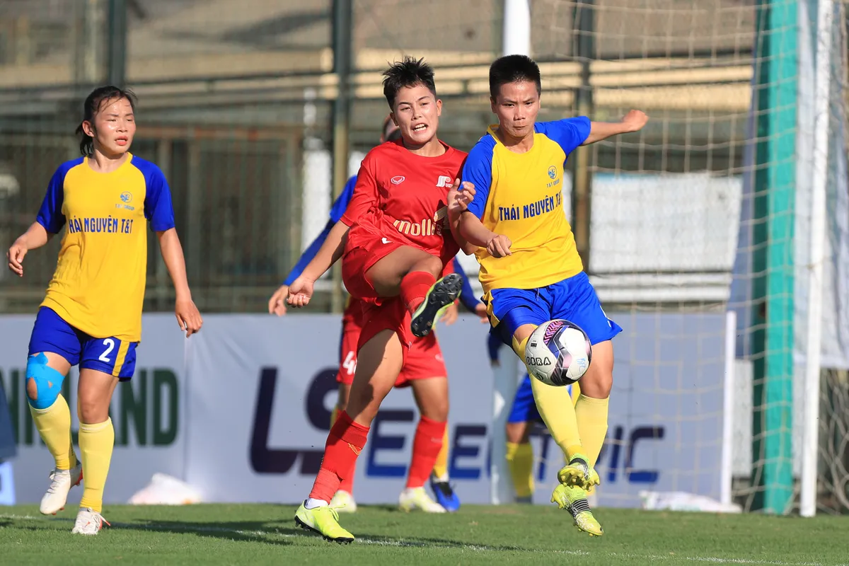 Giải bóng đá Nữ Cúp Quốc gia 2022 (9/8): TP Hồ Chí Minh I và Thái Nguyên T&T tiếp mạch thắng - Ảnh 1. Giải bóng đá Nữ Cúp Quốc gia 2022 (9/8): TP Hồ Chí Minh I và Thái Nguyên T&T tiếp mạch thắng - Ảnh 1.