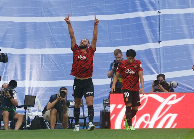 Ngược dòng mãn nhãn, Real Madrid đòi lại ngôi đầu La Liga - Ảnh 1. Ngược dòng mãn nhãn, Real Madrid đòi lại ngôi đầu La Liga - Ảnh 1.
