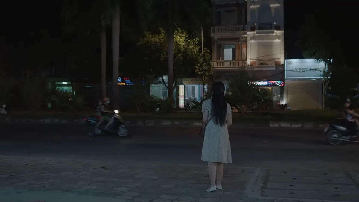 Ga-ra hạnh ph&uacute;c - Tập 18: V&acirc;n bị quấy rối, Trung tr&acirc;u c&oacute; xuất hiện? - Ảnh 1.