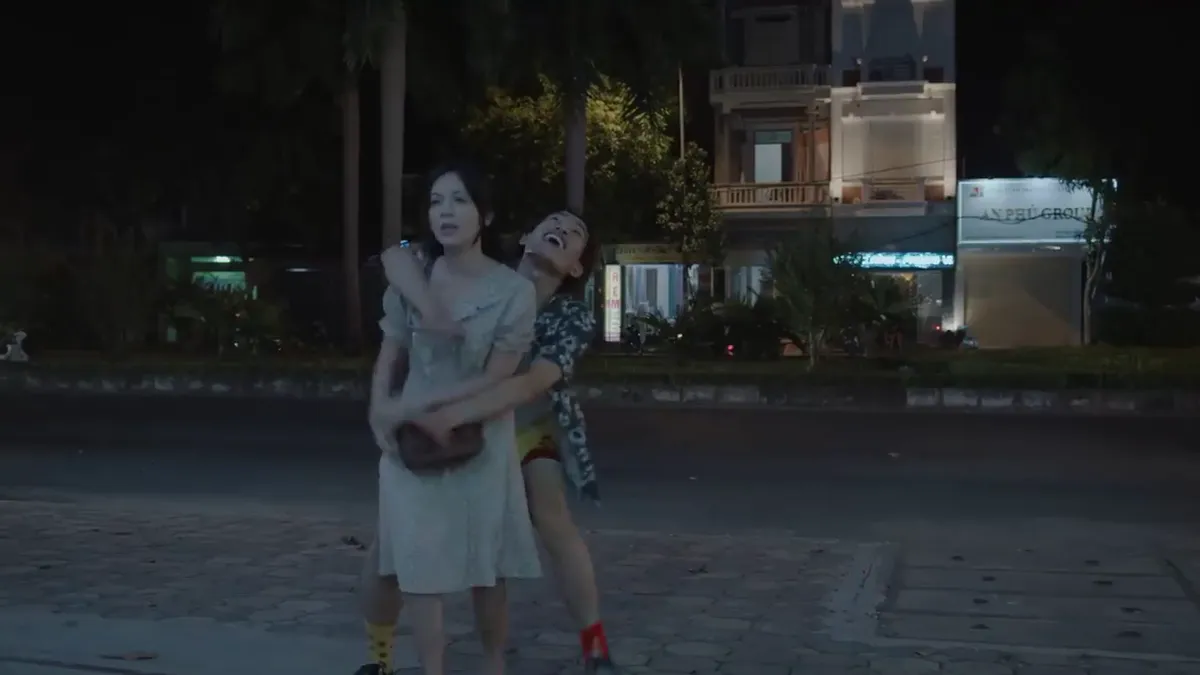 Ga-ra hạnh ph&uacute;c - Tập 18: V&acirc;n bị quấy rối, Trung tr&acirc;u c&oacute; xuất hiện? - Ảnh 2.