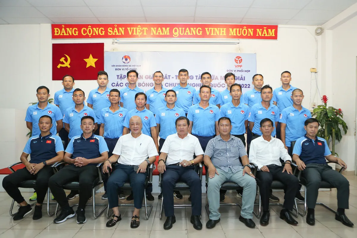 Khai mạc Lớp tập huấn Giám sát, Trọng tài giữa mùa giải Các Giải BĐCN QG 2022. - Ảnh 5. Khai mạc Lớp tập huấn Giám sát, Trọng tài giữa mùa giải Các Giải BĐCN QG 2022. - Ảnh 5.