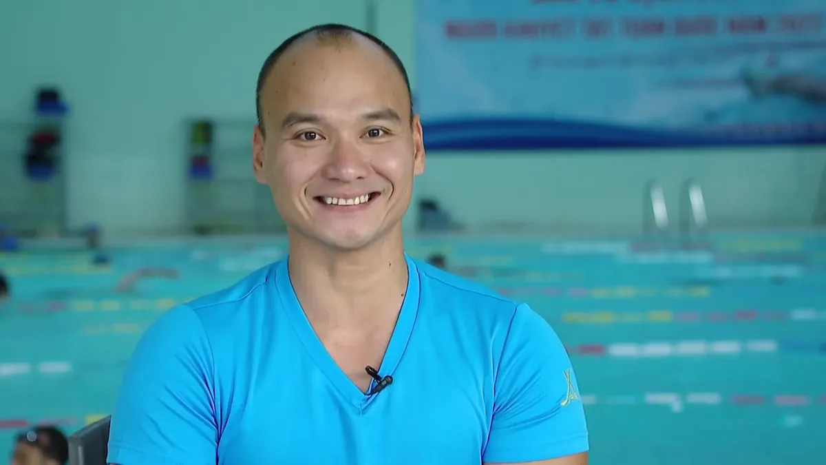 Giọt nước mắt hạnh ph&uacute;c của k&igrave;nh ngư kh&ocirc;ng ch&acirc;n - Ảnh 1.