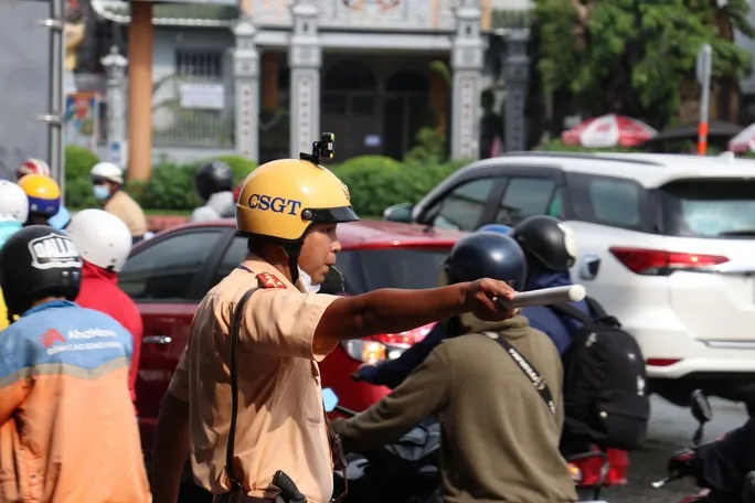 TP Hồ Chí Minh tăng cường tuần tra dịp nghỉ lễ - Ảnh 1.