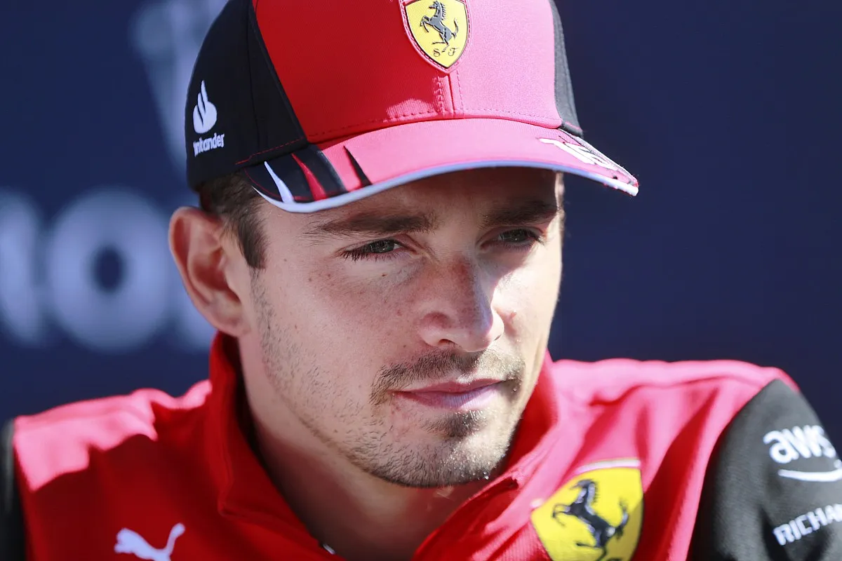 Max Verstappen rất thận trọng dù được thi đấu trên quê nhà - Ảnh 2. Max Verstappen rất thận trọng dù được thi đấu trên quê nhà - Ảnh 2.