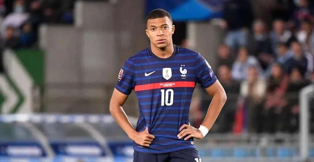 KFC phải xin lỗi Kylian Mbappe - Ảnh 1.