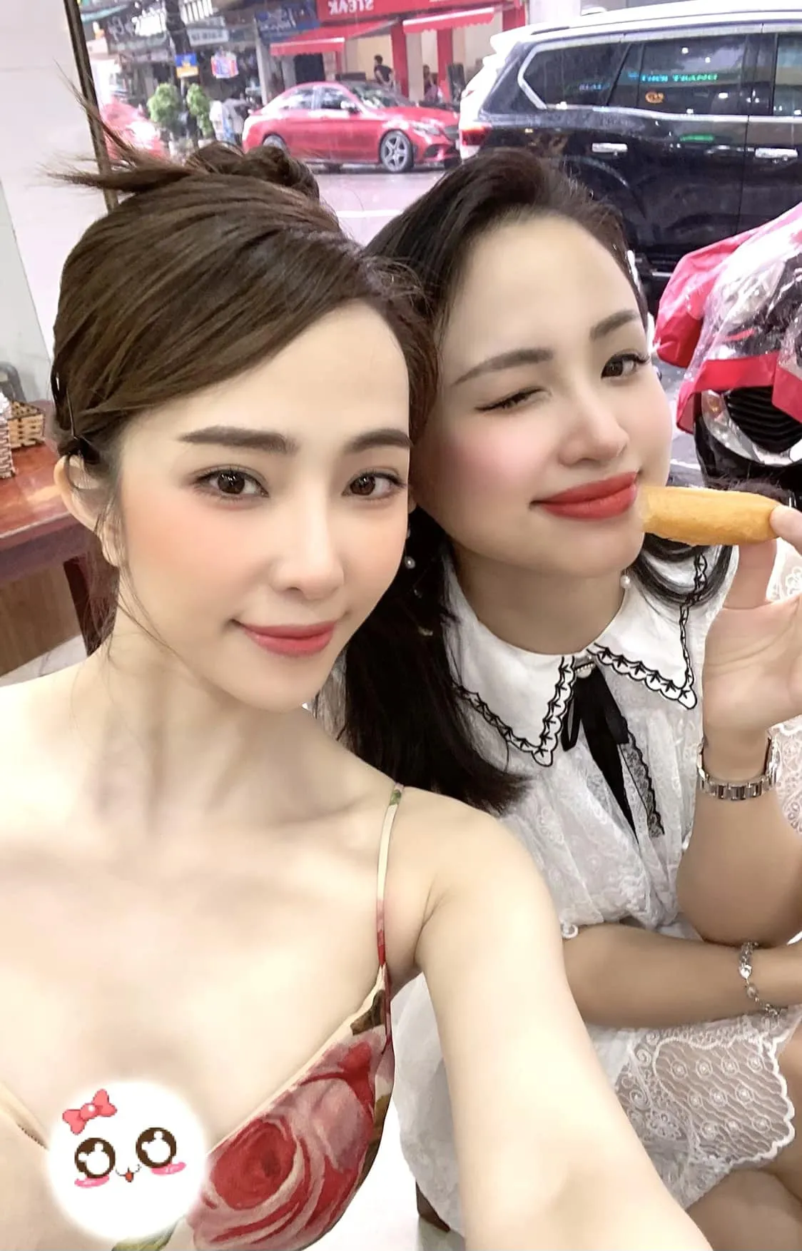 Sao Việt trong ngày 25/9: Vân Dung khoe eo thon, Tuấn Hưng quỳ gối khóc trong show Ban công - Ảnh 5.