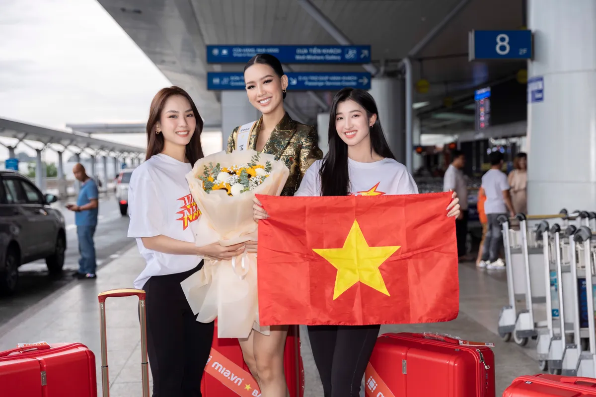 Á hậu 1,85m Bảo Ngọc lên đường sang Ai Cập thi Miss Intercontinental 2022 - Ảnh 2.