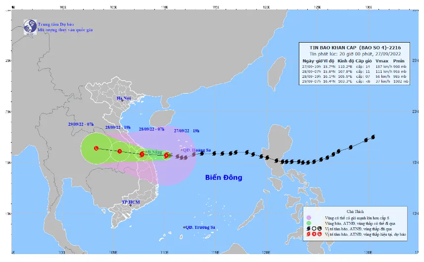 Bão số 4 áp sát đất liền - Ảnh 1.