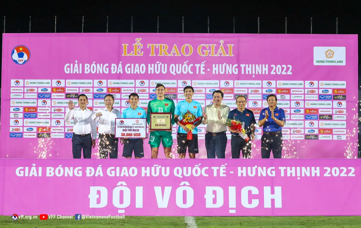 Thắng ĐT Ấn Độ 3-0, ĐT Việt Nam vô địch Giải giao hữu quốc tế – Hưng Thịnh 2022 - Ảnh 9. Thắng ĐT Ấn Độ 3-0, ĐT Việt Nam vô địch Giải giao hữu quốc tế – Hưng Thịnh 2022 - Ảnh 9.