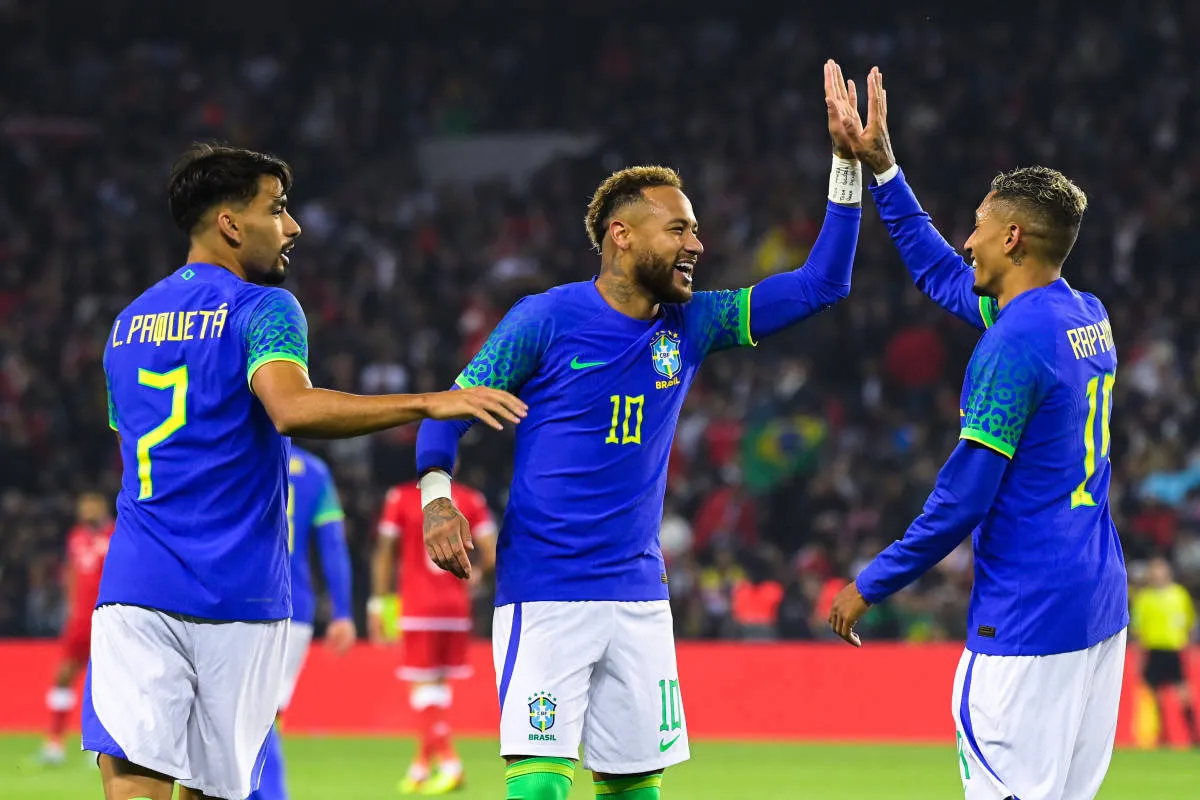 Neymar sắp phá kỷ lục của Pele, đi vào lịch sử bóng đá Brazil - Ảnh 1. Neymar sắp phá kỷ lục của Pele, đi vào lịch sử bóng đá Brazil - Ảnh 1.