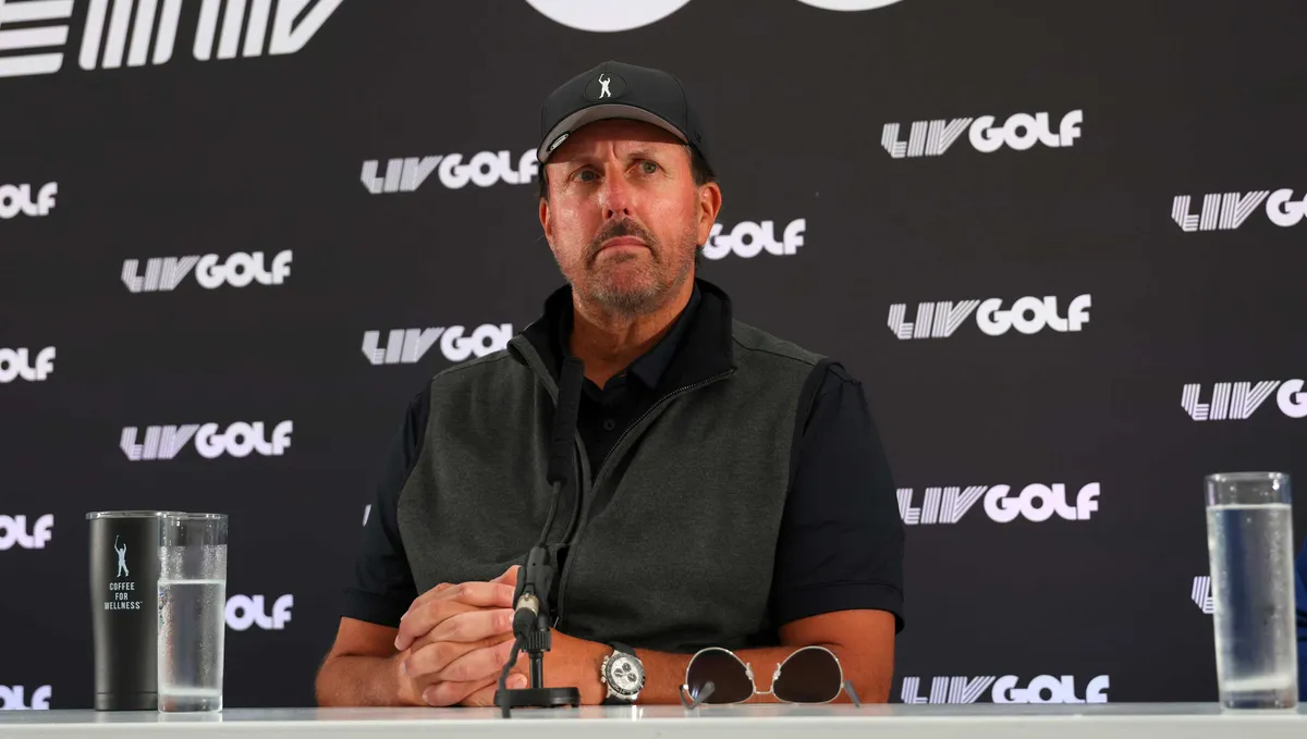 Phil Mickelson rút lui khỏi vụ kiện PGA Tour - Ảnh 1. Phil Mickelson rút lui khỏi vụ kiện PGA Tour - Ảnh 1.