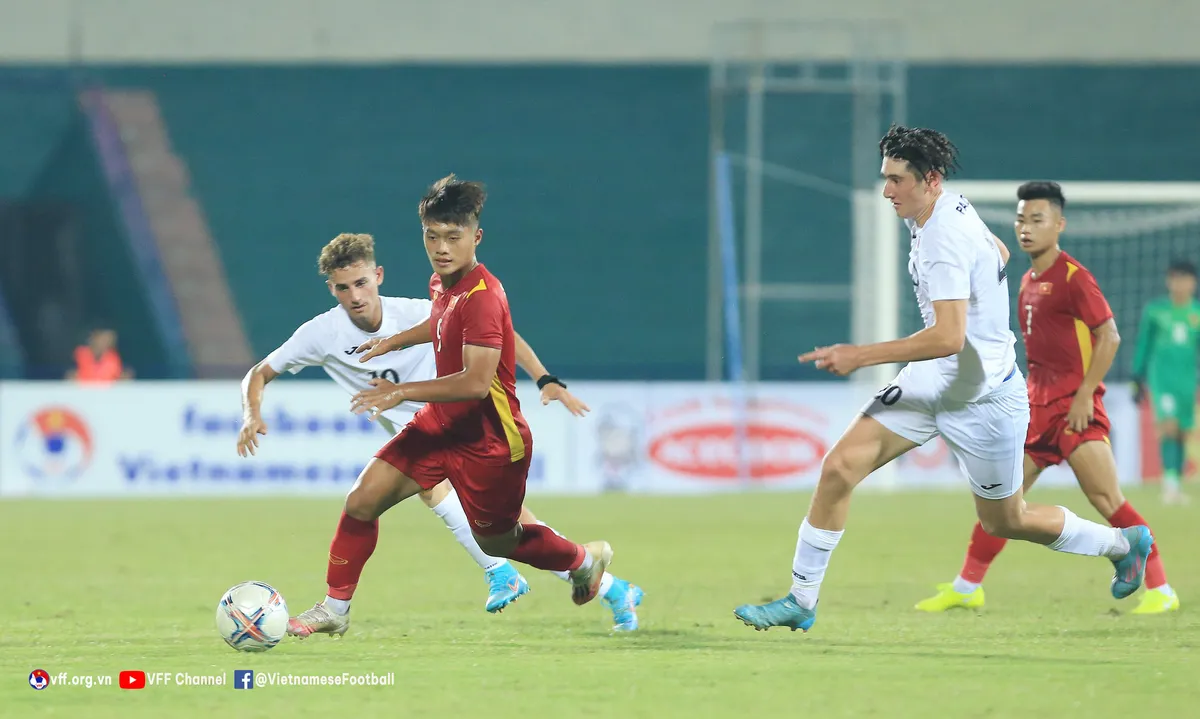 U20 Việt Nam và U20 Palestine bất phân thắng bại trong trận giao hữu trên sân Việt Trì - Ảnh 5. U20 Việt Nam và U20 Palestine bất phân thắng bại trong trận giao hữu trên sân Việt Trì - Ảnh 5.