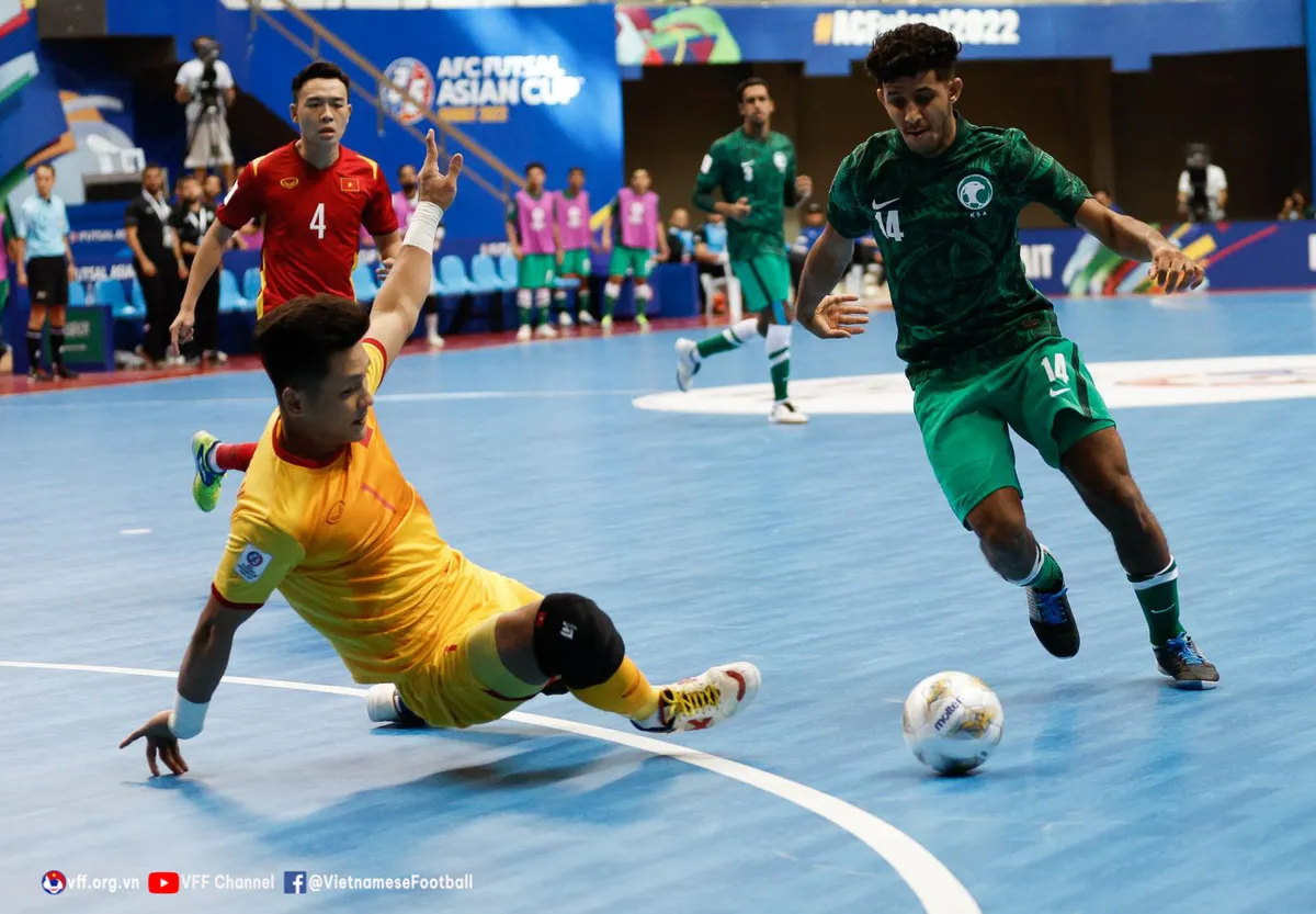 Thắng Ả-rập Xê-út 3-1, ĐT futsal Việt Nam vươn lên đầu bảng - Ảnh 6. Thắng Ả-rập Xê-út 3-1, ĐT futsal Việt Nam vươn lên đầu bảng - Ảnh 6.