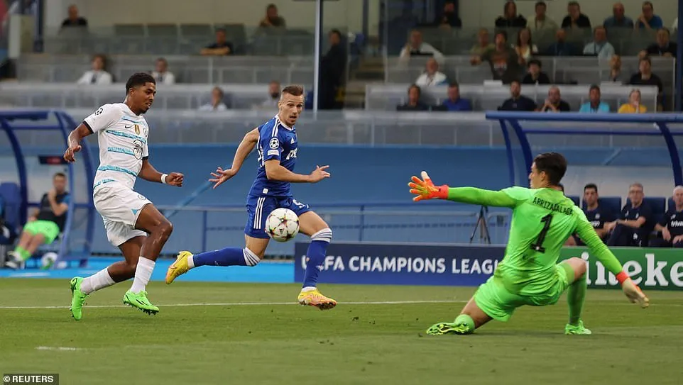 HLV Tuchel nói gì khi Chelsea thua sốc ở Champions League - Ảnh 1. HLV Tuchel nói gì khi Chelsea thua sốc ở Champions League - Ảnh 1.