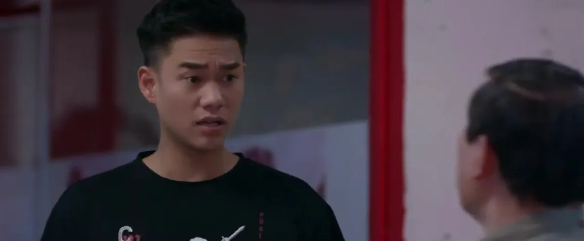 Chồng cũ, vợ cũ, người y&ecirc;u cũ - Tập 38: Minh - H&agrave;o đang định &acirc;n &aacute;i th&igrave; &ocirc;ng Tiện th&igrave;nh l&igrave;nh xuất hiện - Ảnh 1.