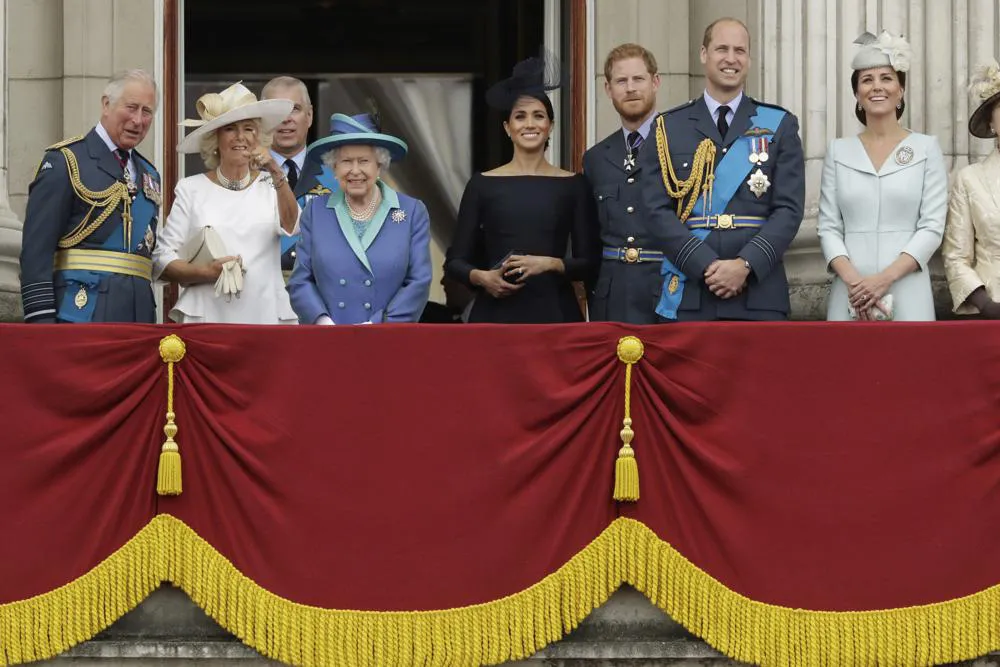 Nữ hoàng Anh Elizabeth II qua đời ở tuổi 96, lãnh đạo thế giới gửi lời chia buồn - Ảnh 20.