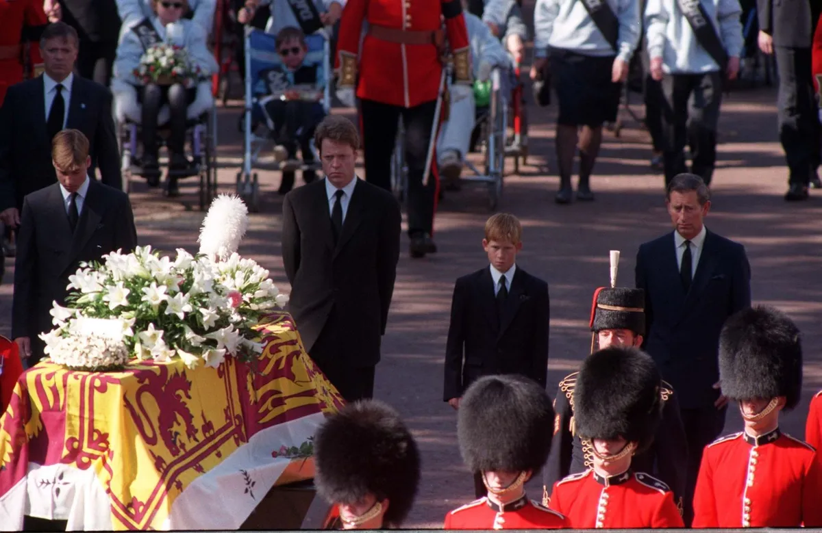 Vua Charles III - cuộc đời qua những bức ảnh - Ảnh 20.