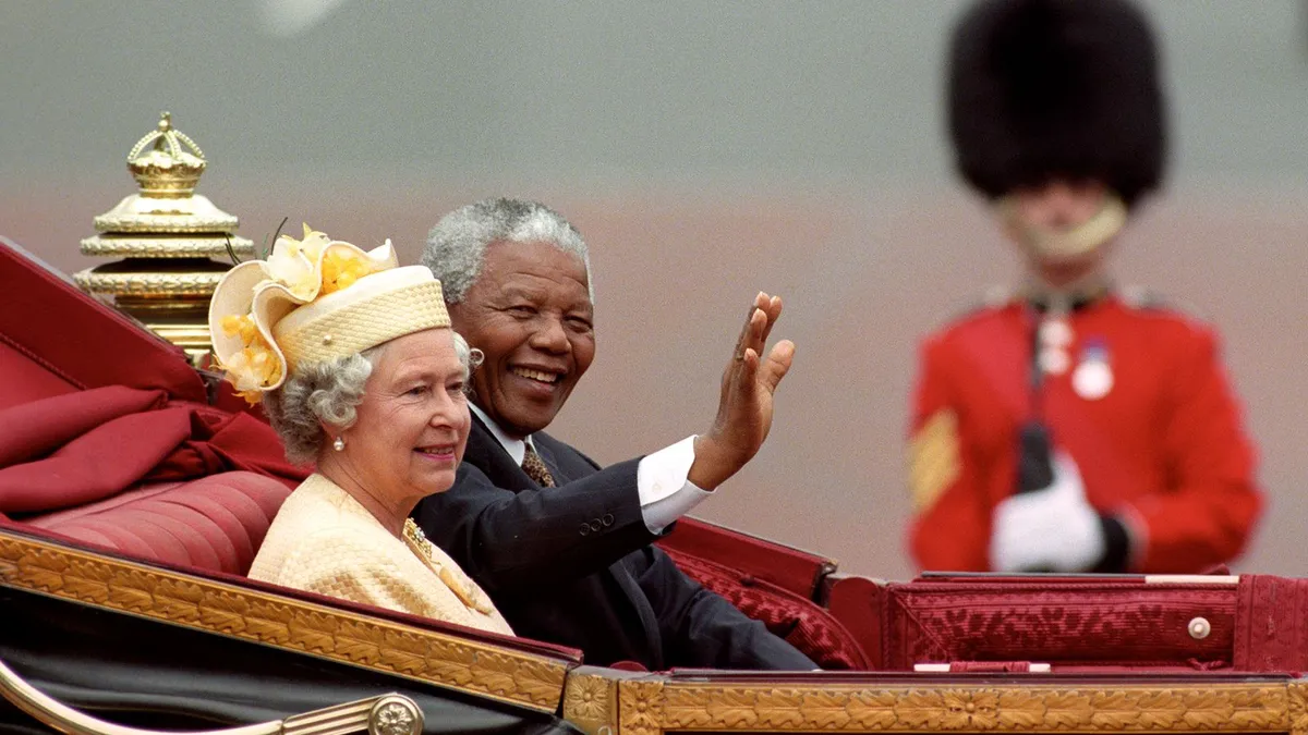 Elizabeth II - Nữ hoàng vị tha khiến nước Anh tự hào - Ảnh 11.
