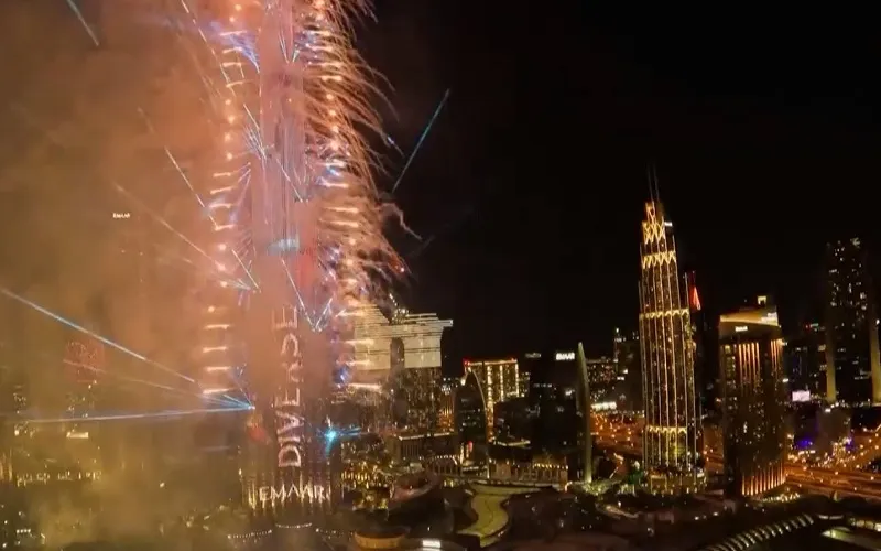 Người dân trên thế giới đã và đang trải qua thời khắc đón năm mới hân hoan - Ảnh 3.