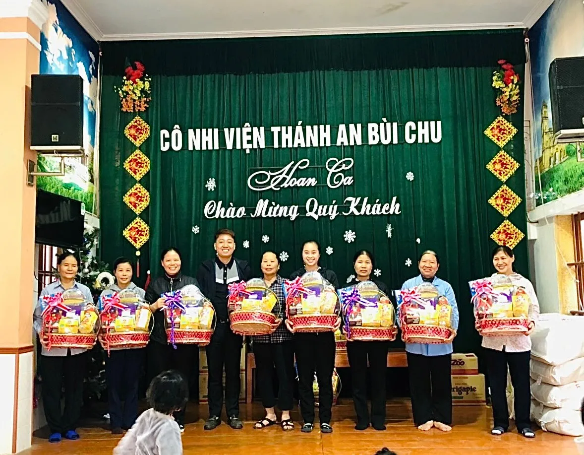 Giải golf trao hơn 40 triệu đồng làm từ thiện - Ảnh 1. Giải golf trao hơn 40 triệu đồng làm từ thiện - Ảnh 1.