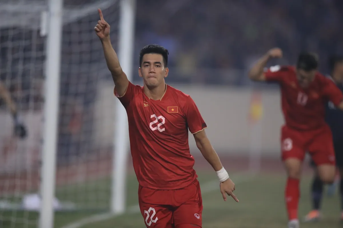 Vào chung kết AFF Cup 2022, ĐT Việt Nam nhận thưởng khủng - Ảnh 2. Vào chung kết AFF Cup 2022, ĐT Việt Nam nhận thưởng khủng - Ảnh 2.
