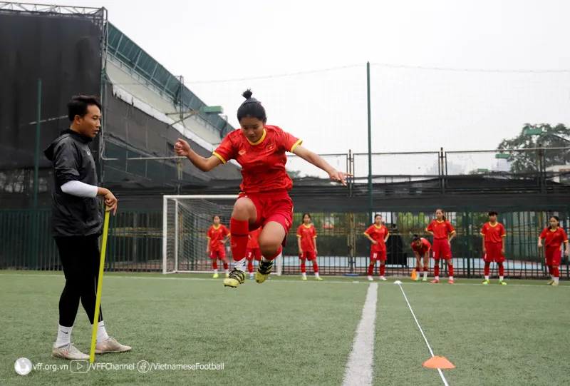 ĐT U17 nữ Việt Nam tập trung chuẩn bị cho vòng loại U17 nữ châu Á 2024 - Ảnh 4. ĐT U17 nữ Việt Nam tập trung chuẩn bị cho vòng loại U17 nữ châu Á 2024 - Ảnh 4.