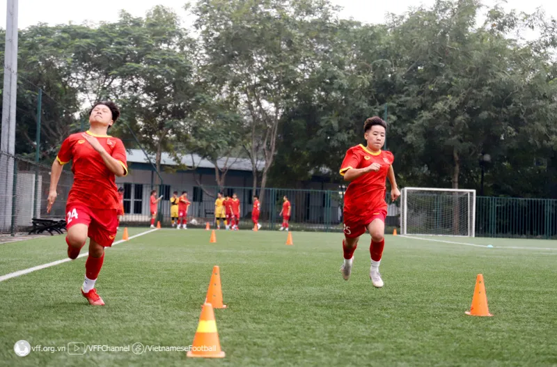 ĐT U17 nữ Việt Nam tập trung chuẩn bị cho vòng loại U17 nữ châu Á 2024 - Ảnh 3. ĐT U17 nữ Việt Nam tập trung chuẩn bị cho vòng loại U17 nữ châu Á 2024 - Ảnh 3.